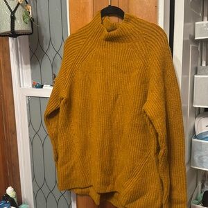 Mustard color Madewell sweater size L super cozy